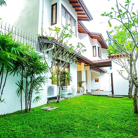 The Austin Residence By Unique Hotels Kolombo Bagian luar foto