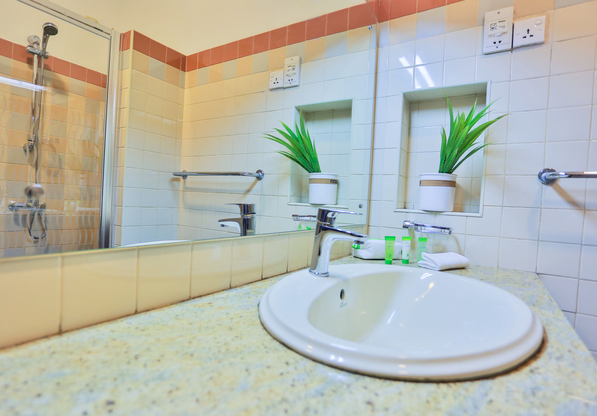 The Austin Residence By Unique Hotels Kolombo Bagian luar foto